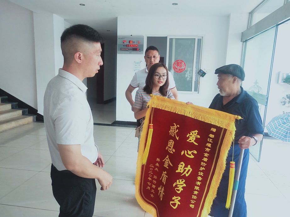 1595919487131561.jpg 99c769b27fc78ca825f262002d3dbd5.jpg